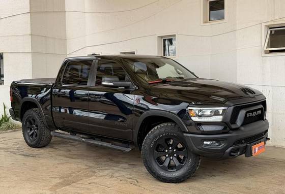 RAM 1500 5.7 V8 GASOLINA REBEL CD 4X4 AUTOMÁTICO